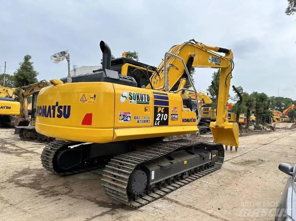 Komatsu PC 210-8 Pelle sur chenilles