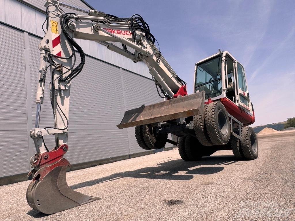 Takeuchi TB 175 W Pelle sur pneus