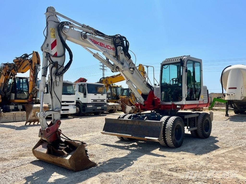 Takeuchi TB 175 W Pelle sur pneus
