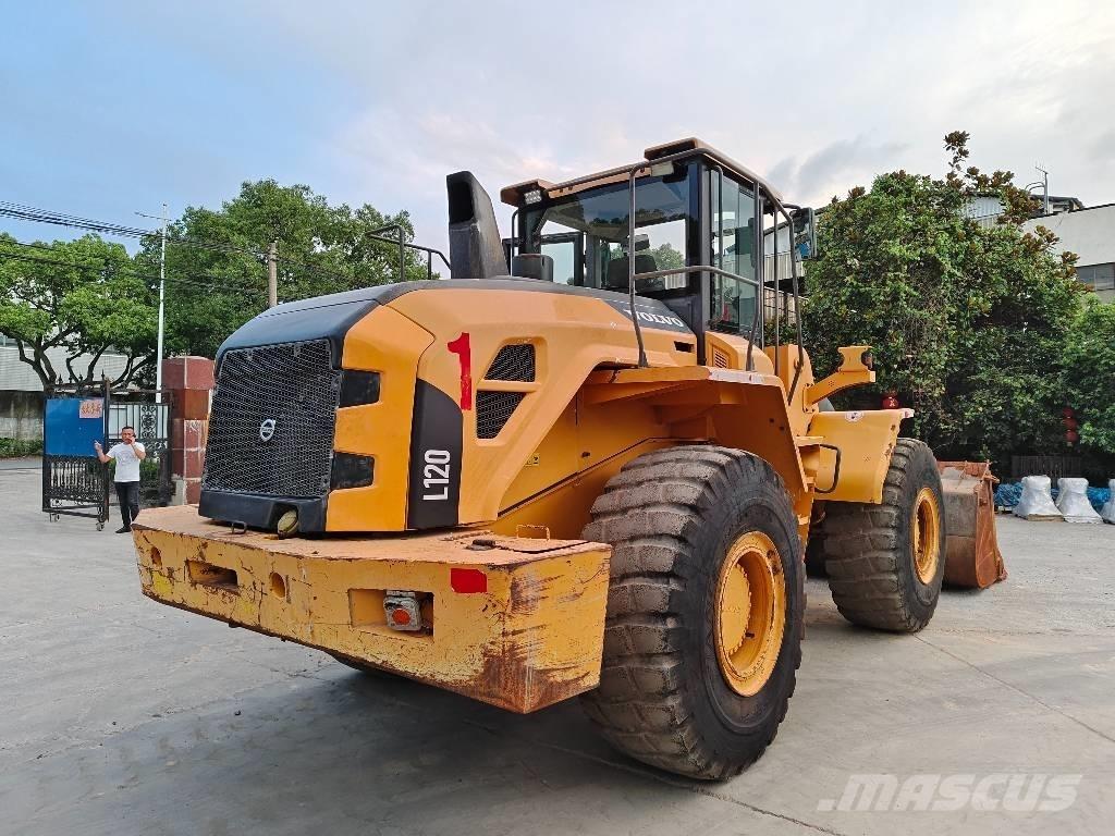 Volvo L 120 Chargeuse sur pneus