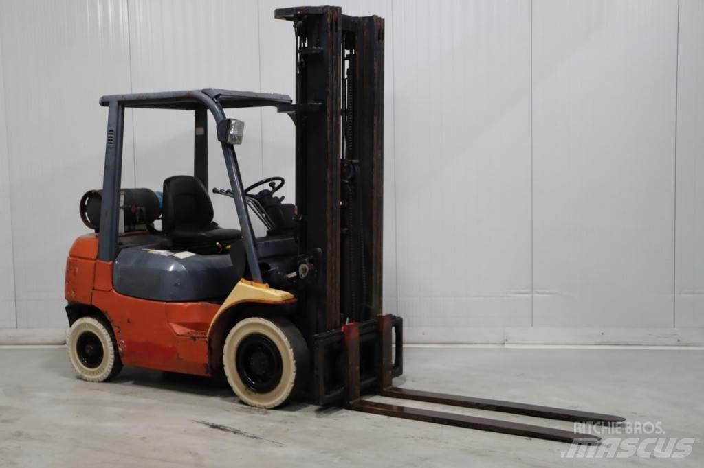Toyota 42-7FGF25 Chariots GPL