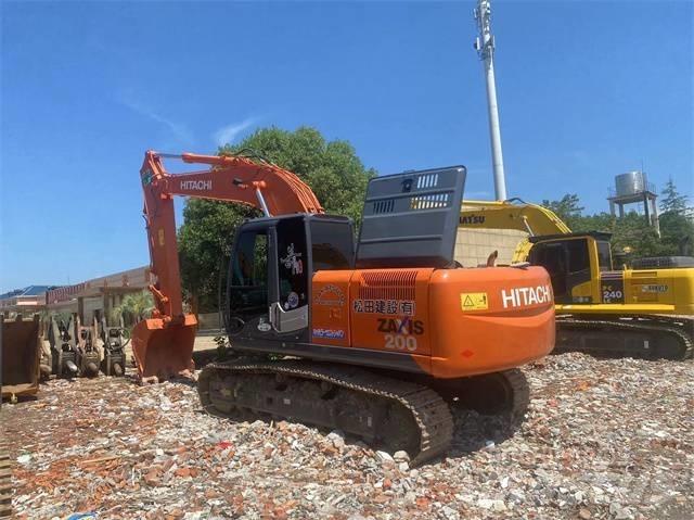 Hitachi ZX200-3G Pelle sur chenilles