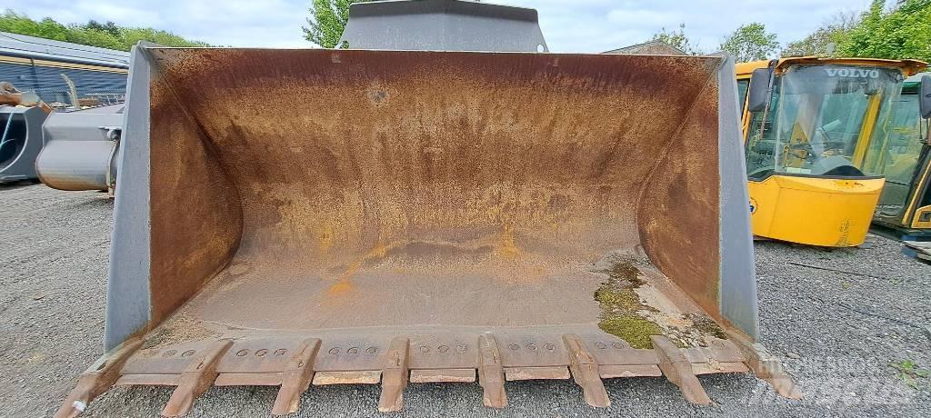 Volvo L 220 H Chargeuse sur pneus