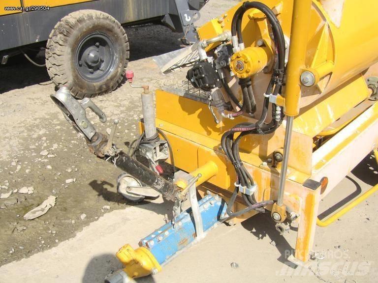 Kubota BUNKER sp 11 Pompe à béton