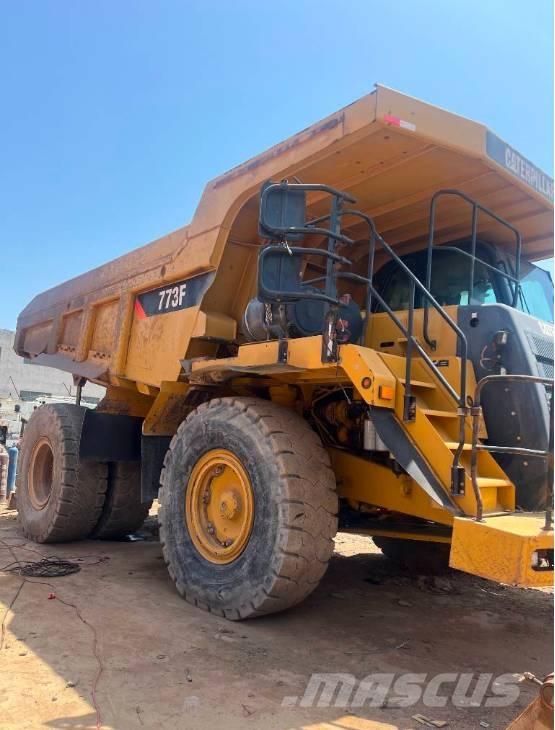 CAT 773 E Tombereau rigide