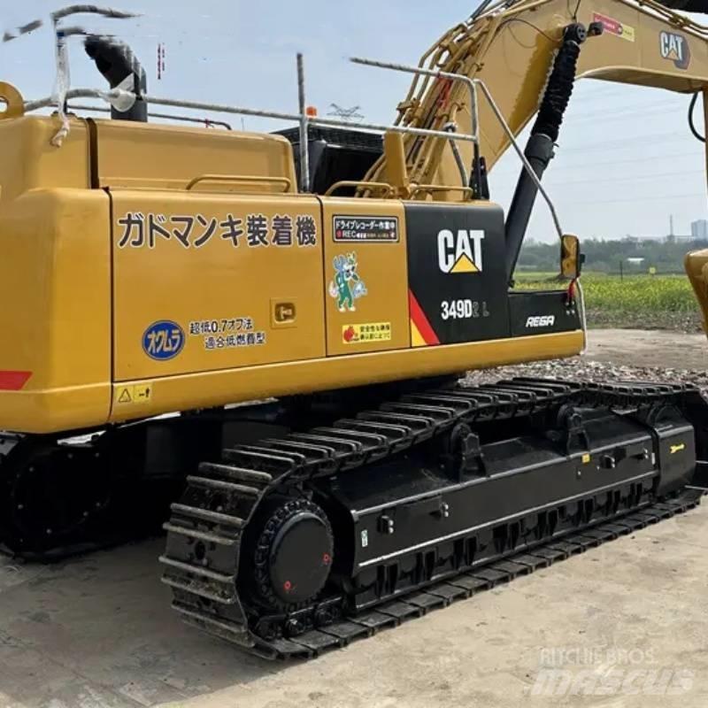 CAT 349 D Pelle sur chenilles