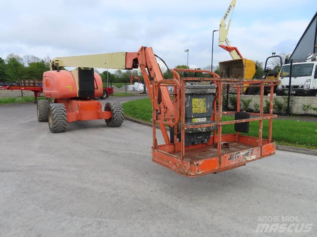 JLG 800 AJ Nacelles articulées