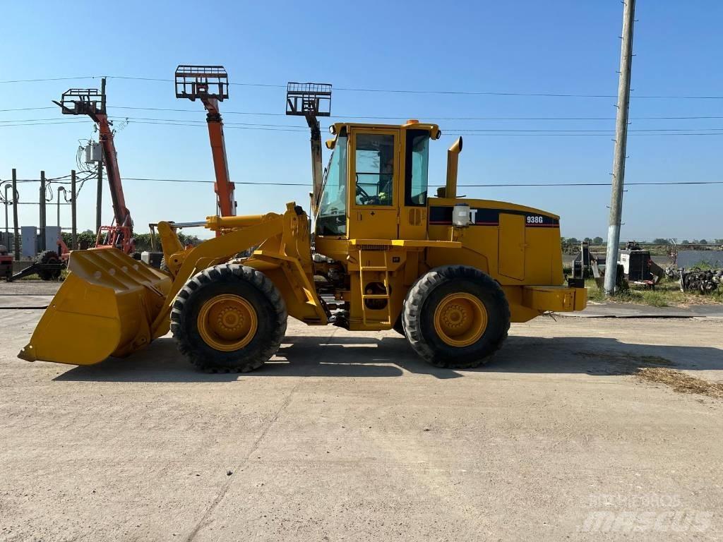 CAT 938G Chargeuse sur pneus