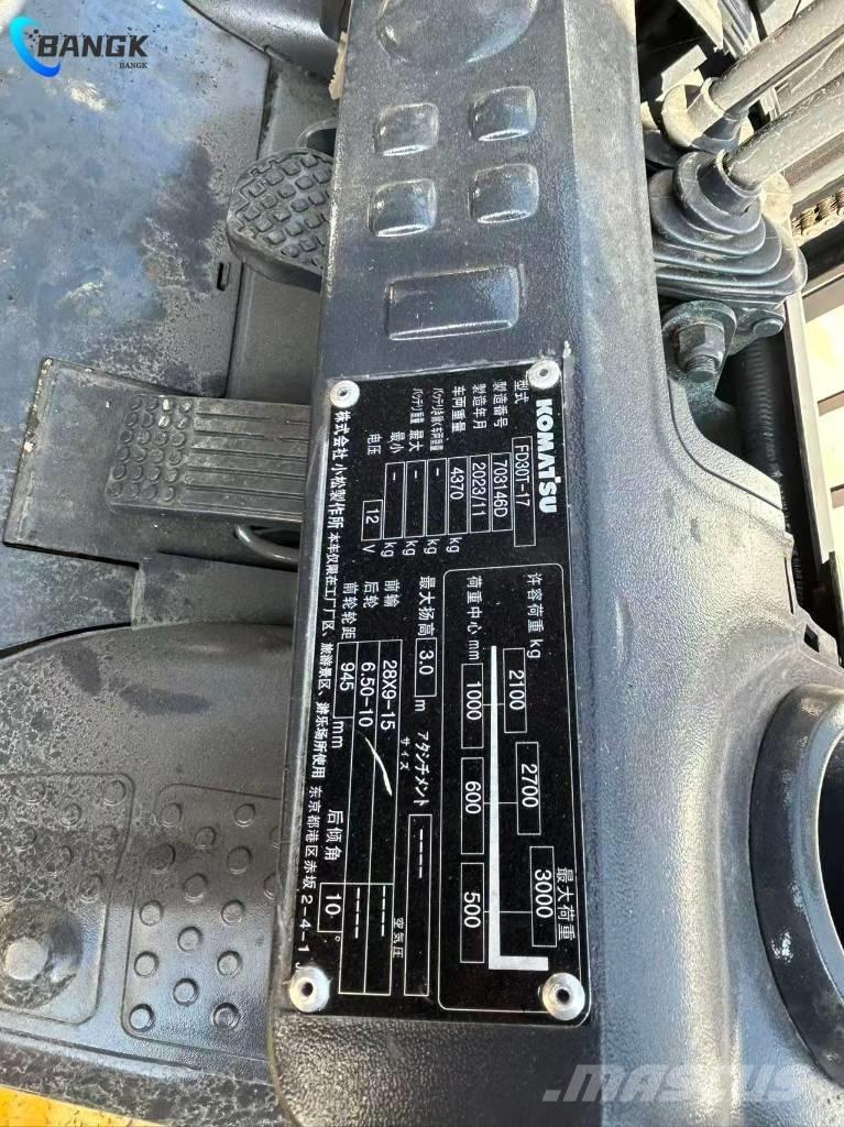 Komatsu FD 30 T-17 Chariots diesel