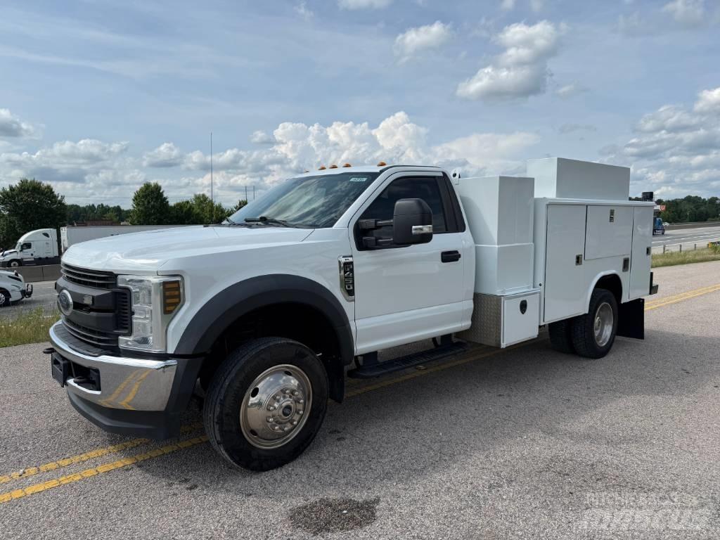 Ford F 450 Camions et véhicules municipaux