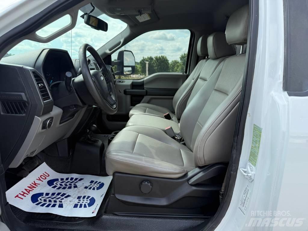 Ford F 450 Camions et véhicules municipaux