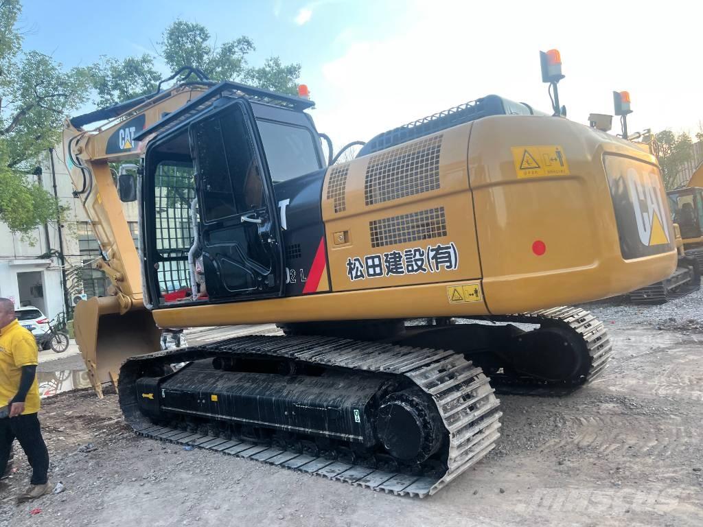CAT 324 D2L Pelle sur chenilles