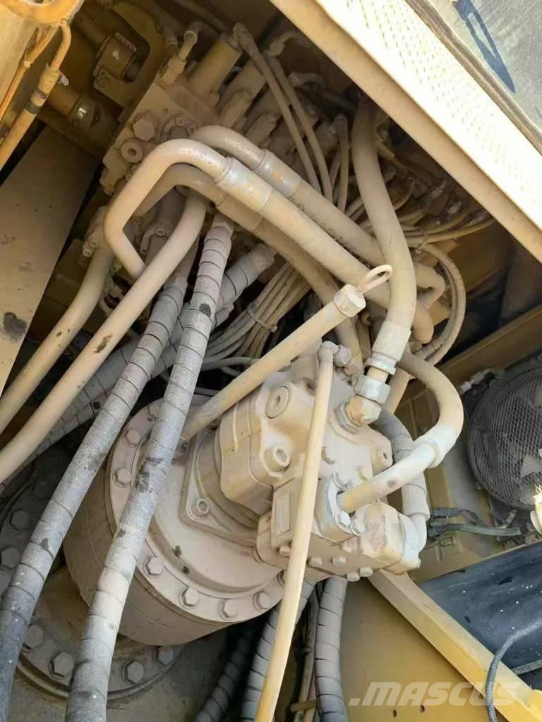 CAT 329 D Pelle sur chenilles