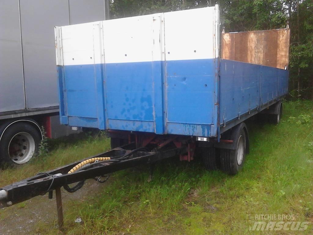  Peräkärry pikkupyörä Autre remorque agricole
