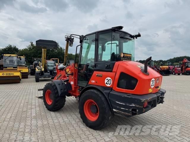 Kubota R 090 Chargeuse sur pneus