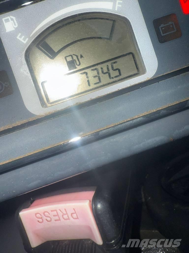 Hitachi ZX 19 U-6 Mini pelle < 7t