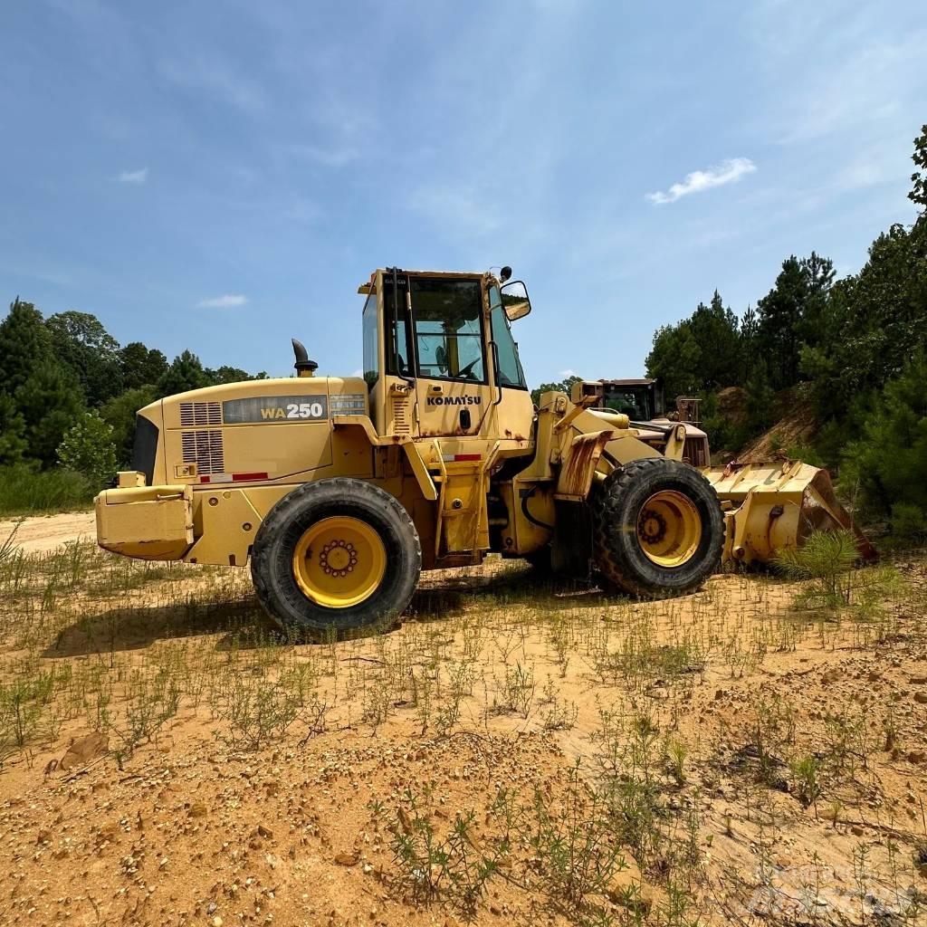 Komatsu WA 250 L-5 Chargeuse sur pneus