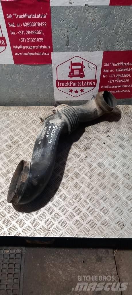 Scania 94 D.    1422877 Cabines