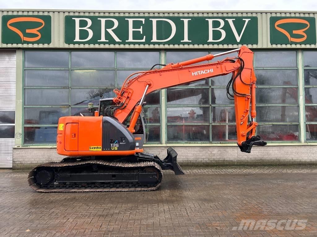 Hitachi ZX 135 US Pelle sur chenilles