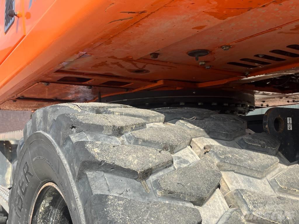 Doosan DX 160 W-3 Pelle sur pneus