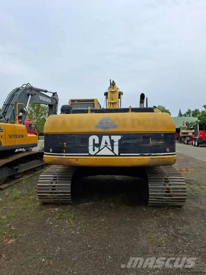CAT 322 C Pelle sur chenilles
