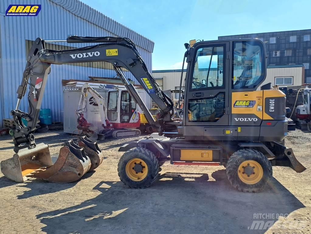 Volvo EW 60 E Pelle sur pneus