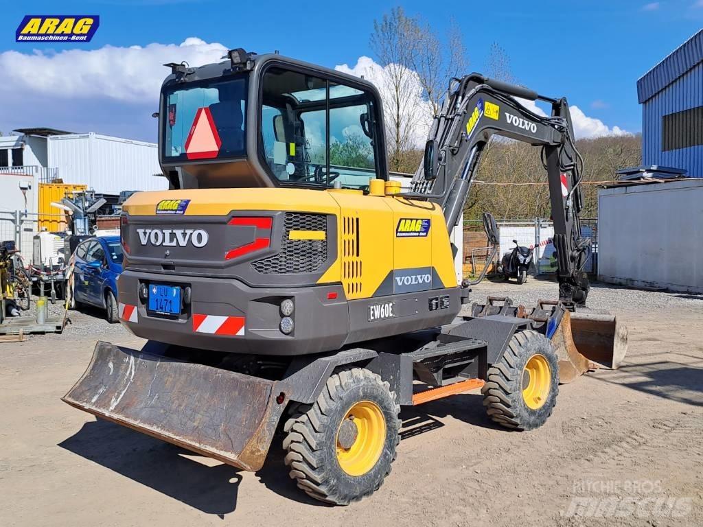 Volvo EW 60 E Pelle sur pneus