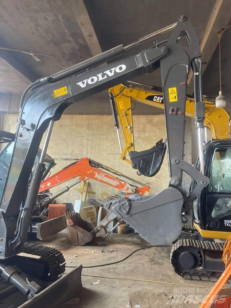 Volvo EC60D Pelle sur chenilles
