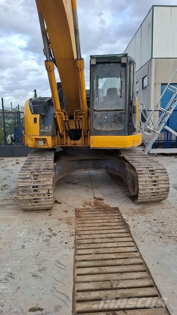 Komatsu PC 228 Pelle sur chenilles