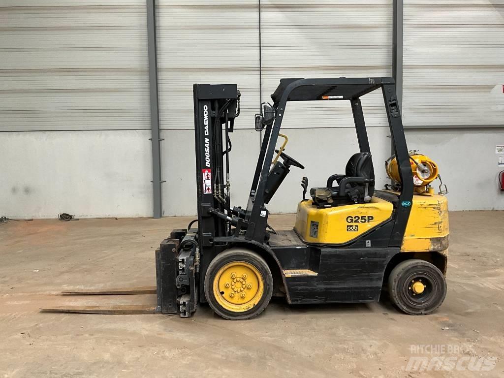 Doosan G 25 P-3 Chariots GPL