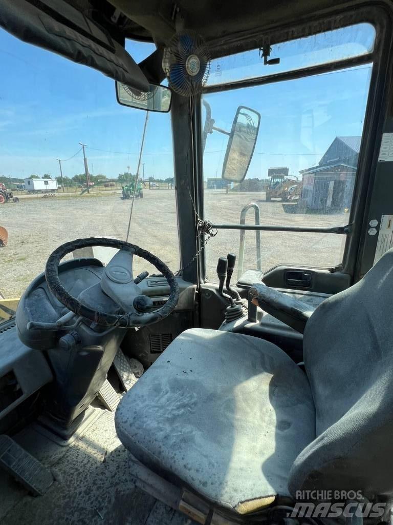 Komatsu WA 320 Chargeuse sur pneus
