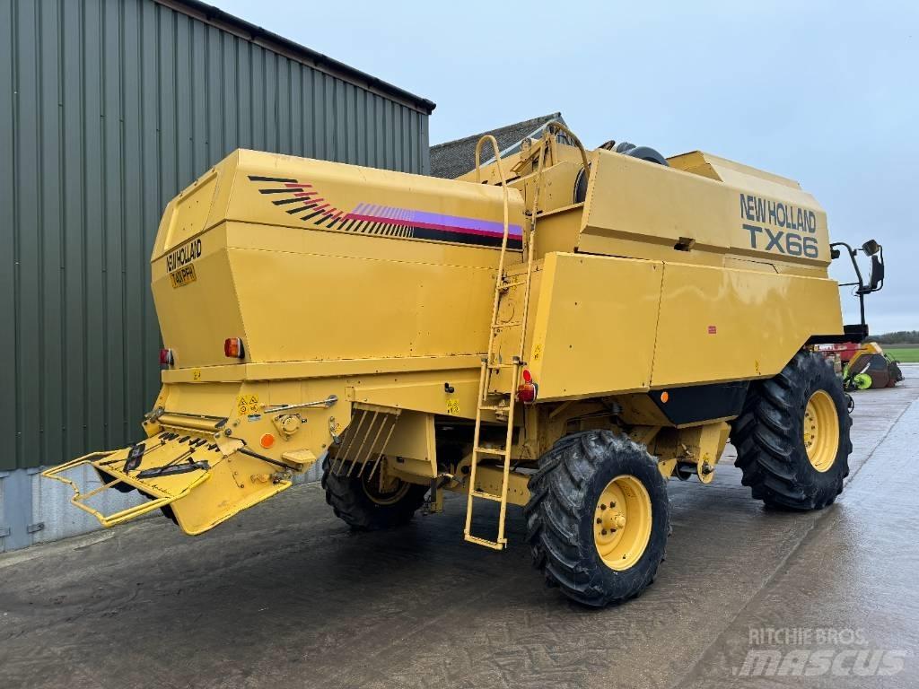 New Holland TX 66 Moissonneuse batteuse