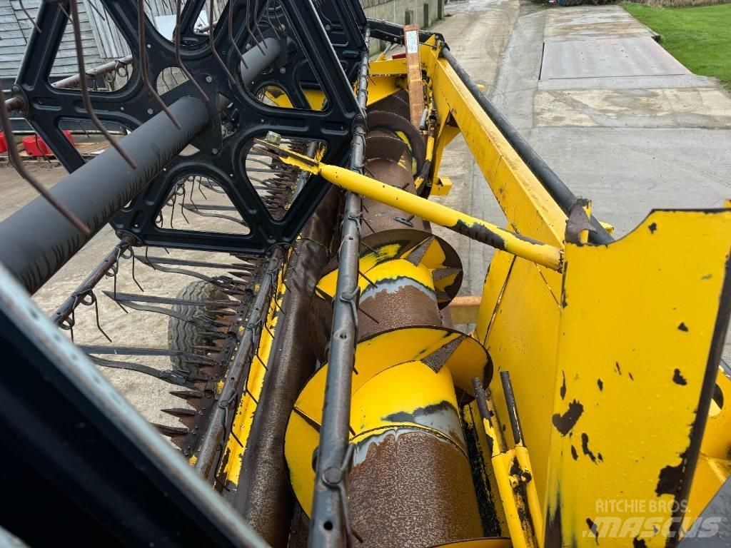 New Holland TX 66 Moissonneuse batteuse