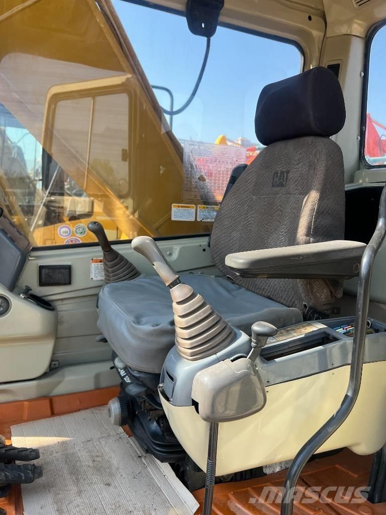 CAT 320 B Pelle sur chenilles