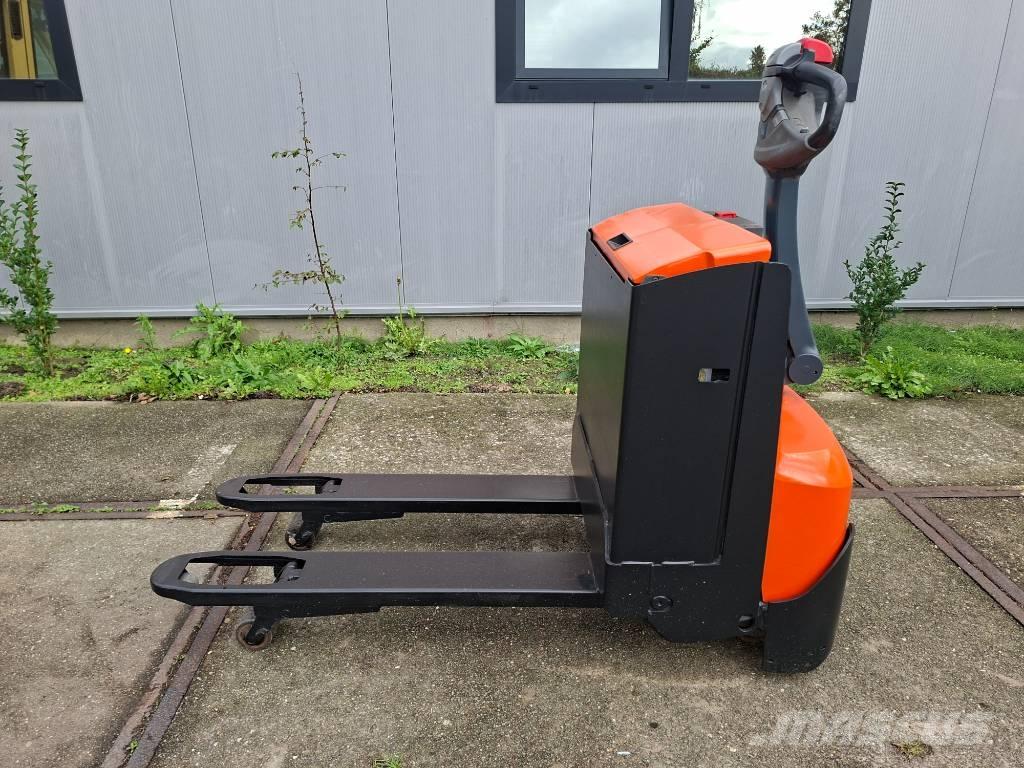 BT LWE 160 Transpalette accompagnant