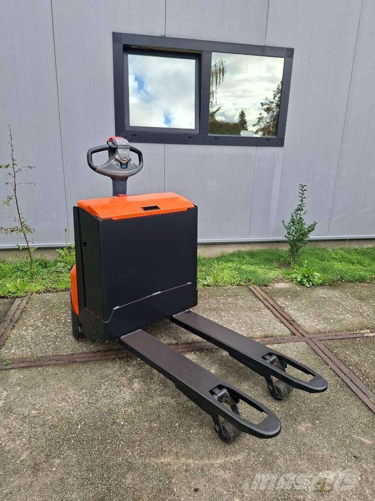 BT LWE 160 Transpalette accompagnant