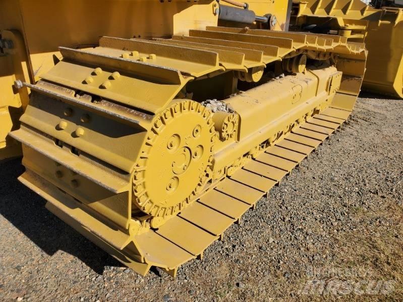 CAT D 6 K 2 LGP Bouteurs sur chenilles