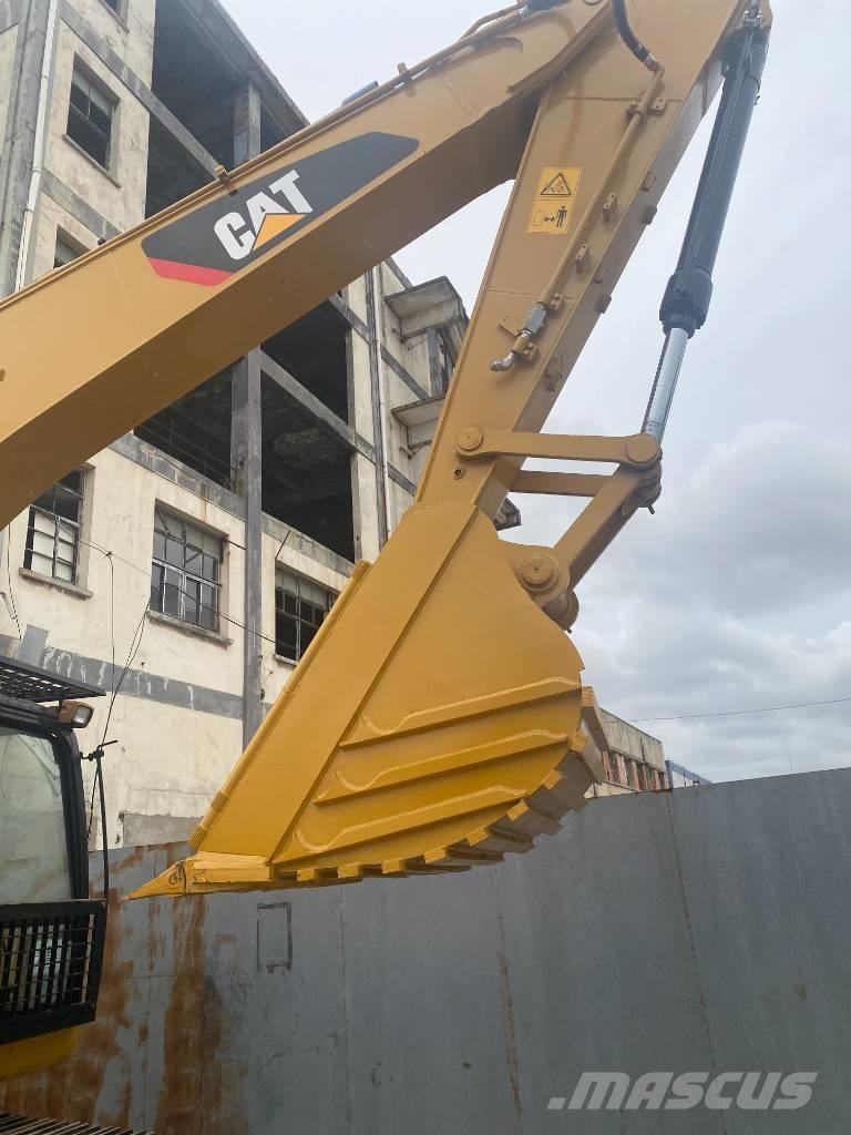 CAT 320 D Pelle sur chenilles