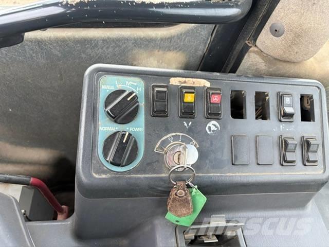 Komatsu WA 470-5H Chargeuse sur pneus