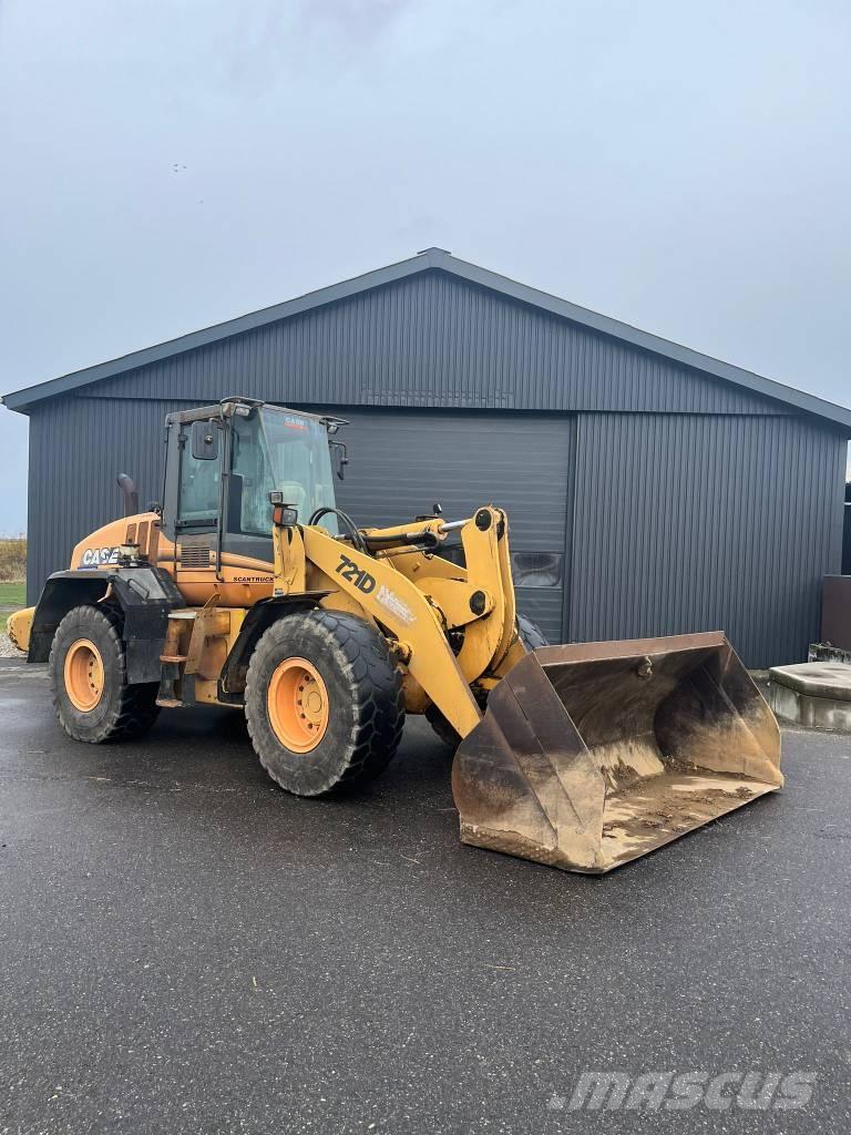 CASE 721 D Chargeuse sur pneus