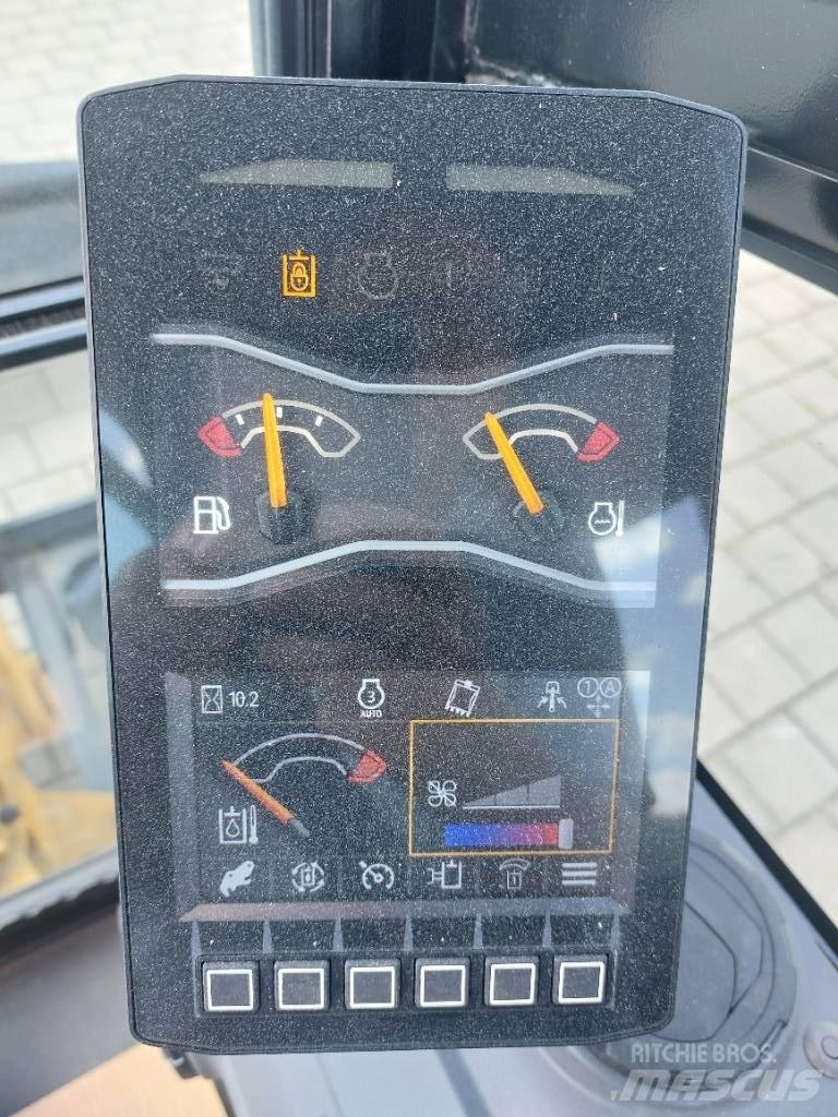 CAT 301.8 Mini pelle < 7t