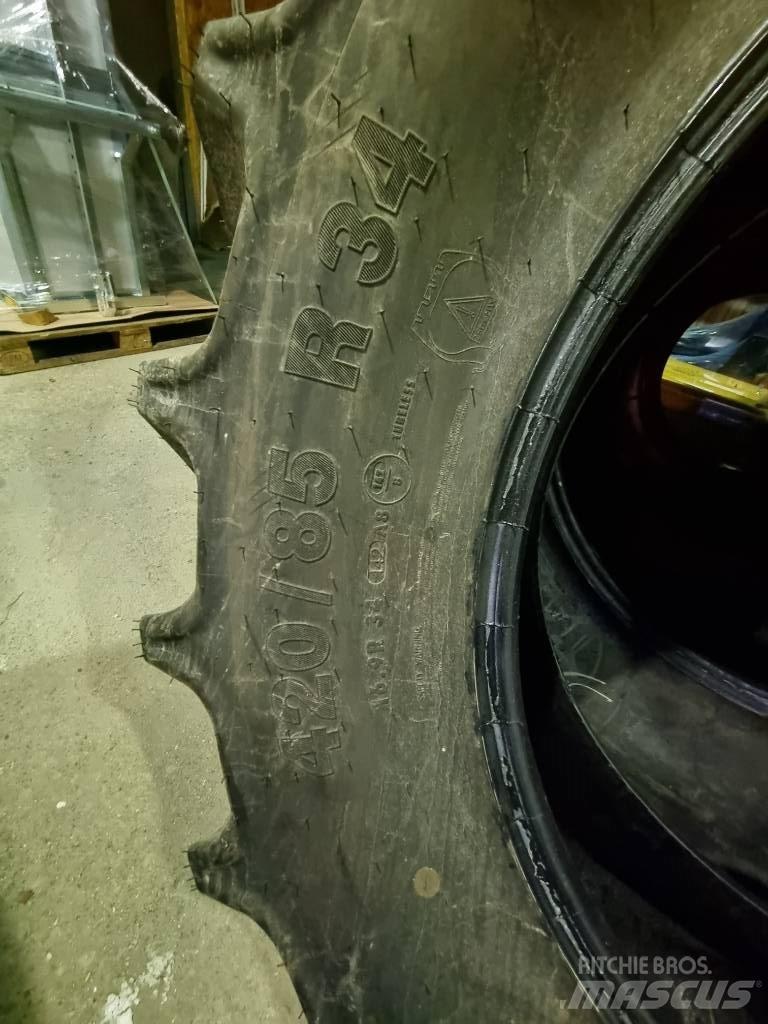 Mitas AC85 Pneus, roues et jantes