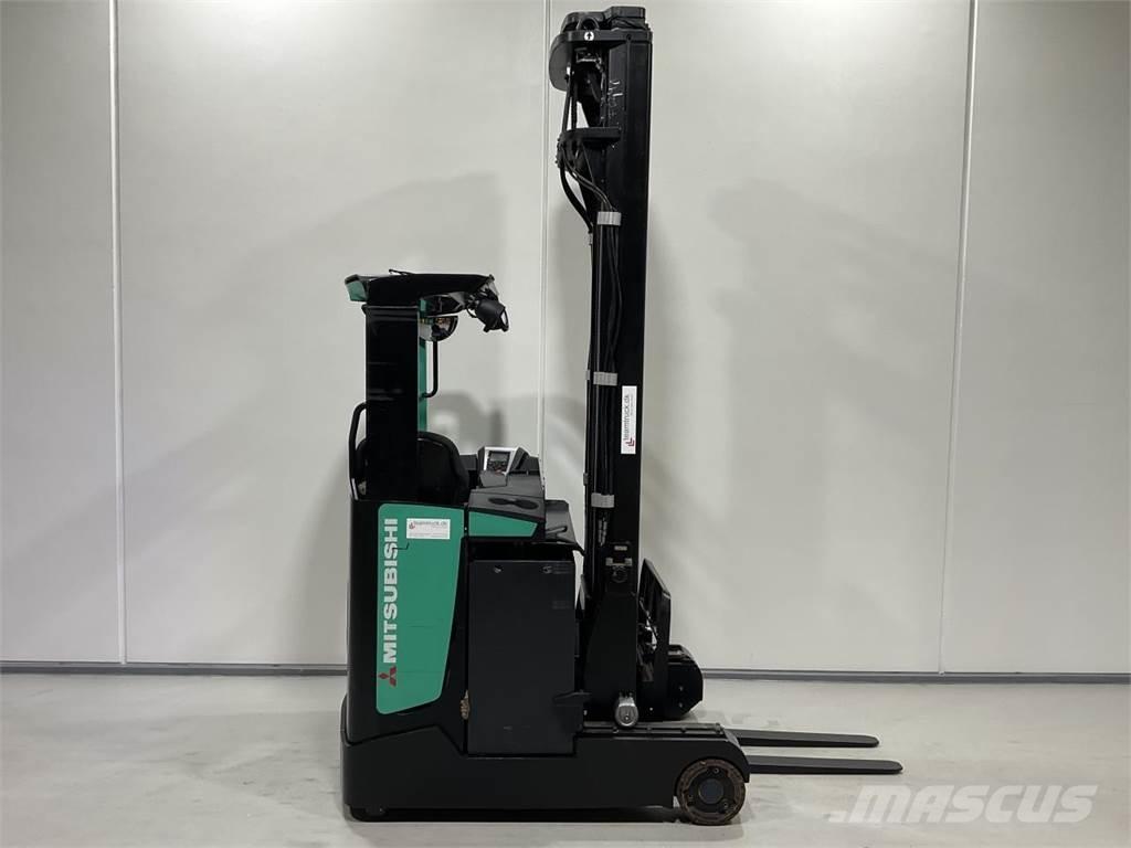 Mitsubishi RB16NH Chariot à mât rétractable