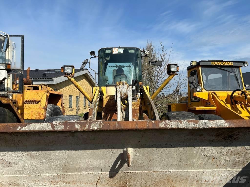 Komatsu WA 420 Chargeuse sur pneus