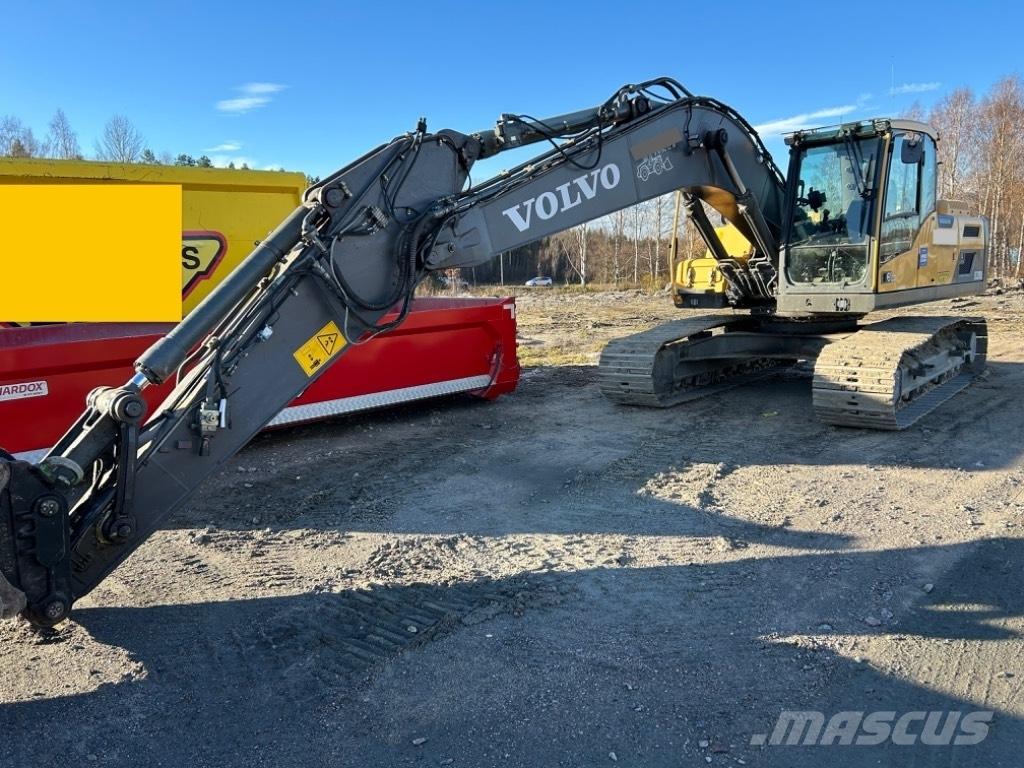 Volvo EC 220 DL Pelle sur chenilles