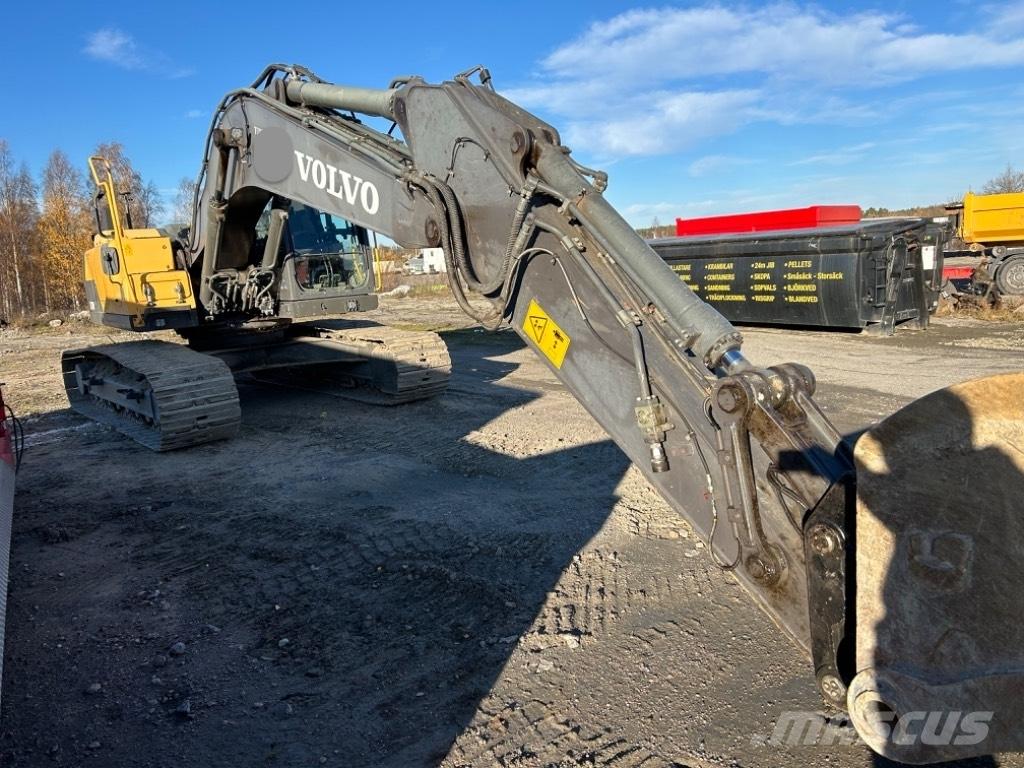 Volvo EC 220 DL Pelle sur chenilles