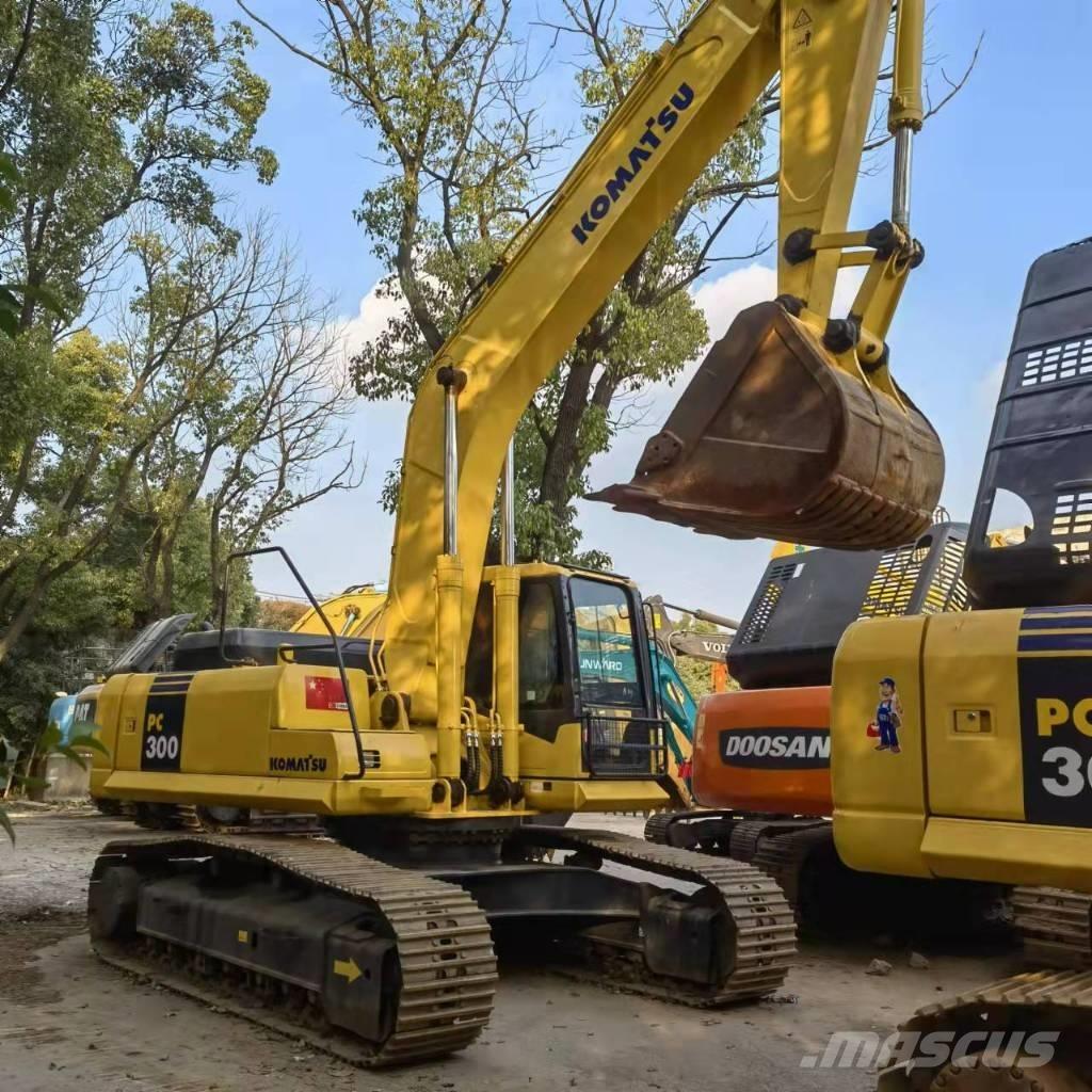 Komatsu PC 300 Pelle sur chenilles