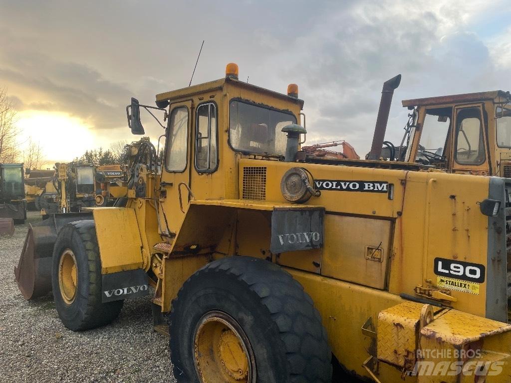 Volvo L90 Chargeuse sur pneus