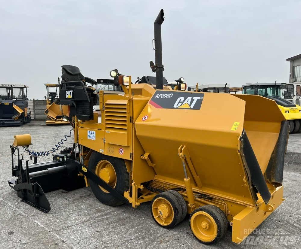 CAT AP 300D Finisseur