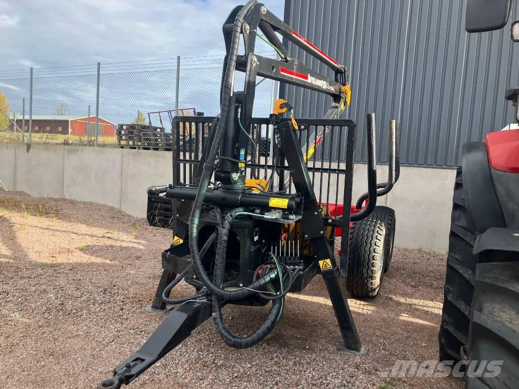 Mowi 1050 P30 Remorque grumière